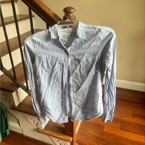 Abercrombie & Fitch Blue and White Casual Button Down Shirt